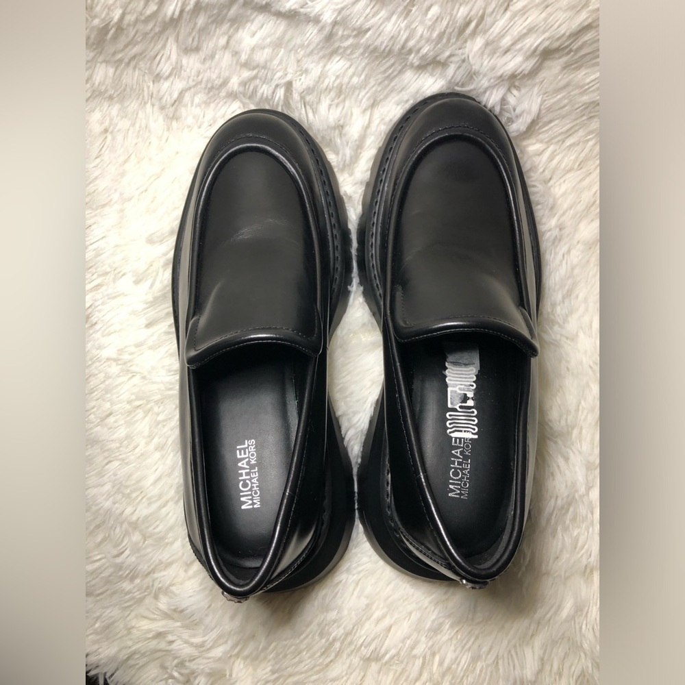 Michael Kors Black Women's Shiloh Leather Platform Loafers sizes 7.5 and 8.5 New - Picture 10 of 16